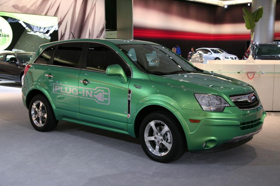  Saturn Vue Plug-In Hybrid 2010 года  (фото 3 из 5)